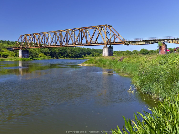 Most kolejowy w Stobnicy (144.3876953125 kB)