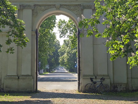 Brama wjazdowa na teren pałacu w Czerniejewie