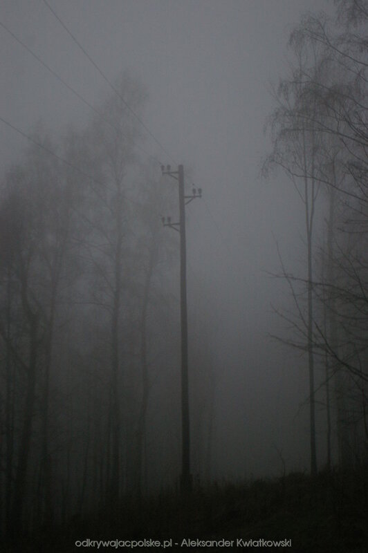 Mgliste słupy (58.322265625 kB)