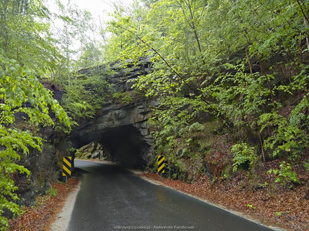 Tunel skalny z Michałowic do Piechowic