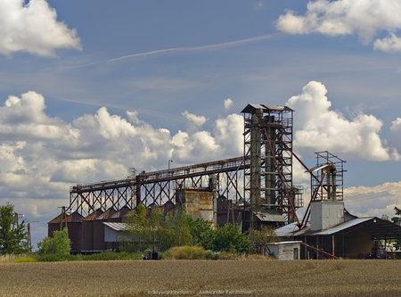 Zakład przemysłowy we wsi Storkówko