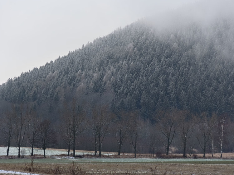 Gora Chełmczyk we mgle (124.029296875 kB)