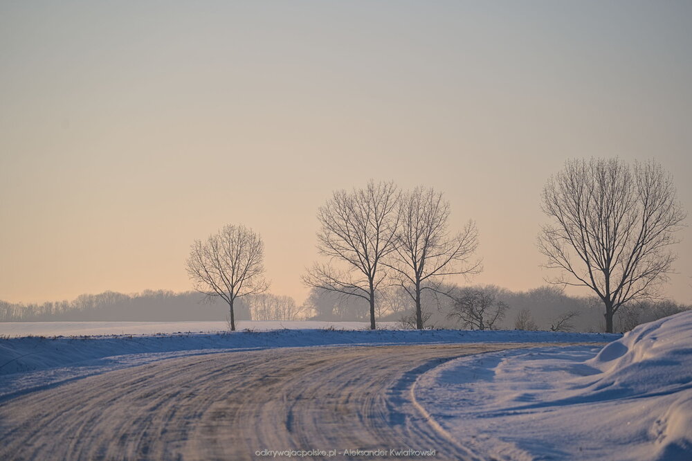 Ośnieżona droga (154.642578125 kB)