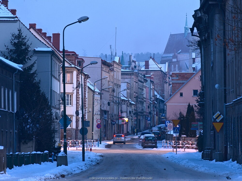 W stronę centrum Ziębic (208.767578125 kB)