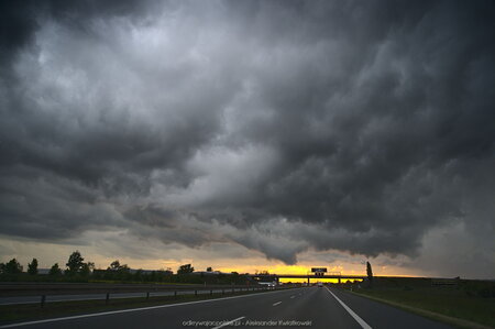 Deszcz nad autostradą