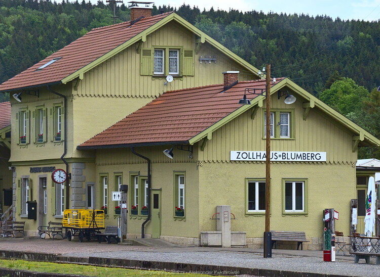 Stacja kolejowa w Blumberg (180.34765625 kB)