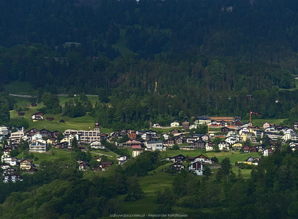 Triesen (219.216796875 kB)