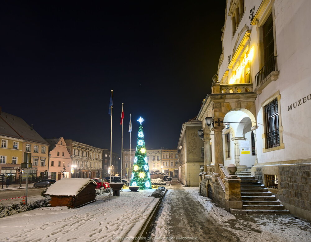 Rynek nocą (191.78515625 kB)