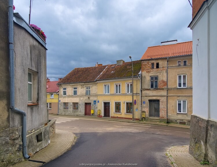 Zjazd z rynku (149.982421875 kB)