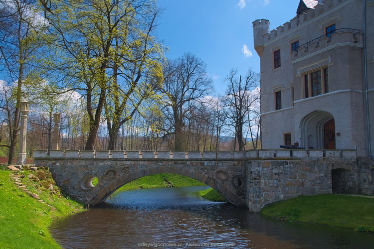 Most przy zamku w Karpnikach (158.7900390625 kB)