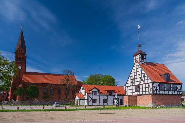Kościół w Skarszewach (107.318359375 kB)