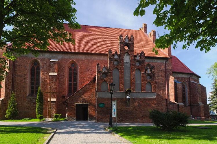 Kolejny kościół w Skarszewach (172.43359375 kB)