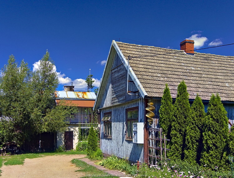 Dom w Waliły Stacja (184.1748046875 kB)