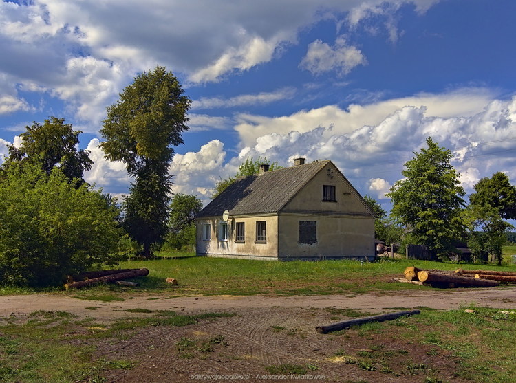 Dom na obrzeżach Gródka (159.7255859375 kB)