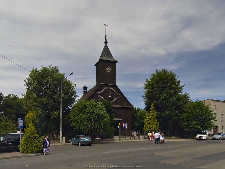 Drewniany kościół w Dobrzycy (118.46484375 kB)