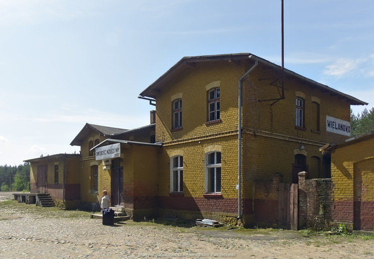 Stacja kolejowa w Wielanowie (120.380859375 kB)