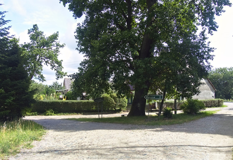 Centrum wsi Zachełmie (193.0068359375 kB)