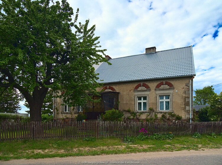 Dom w Głażewie (186.0654296875 kB)