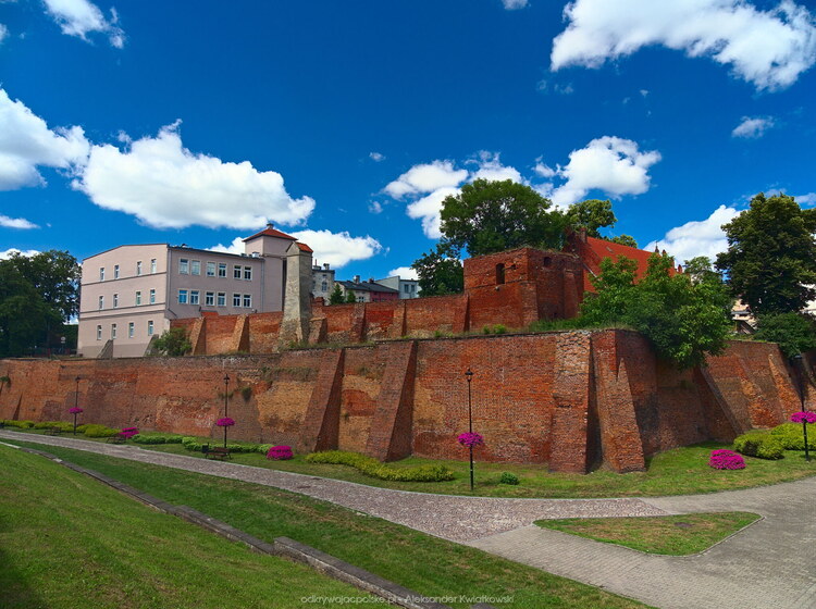Fragmenty murów Grudziądza (158.6318359375 kB)