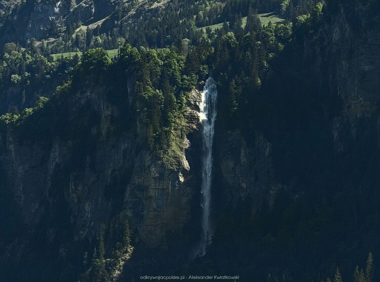 Wodospad niedaleko Brienzwiler (125.6728515625 kB)