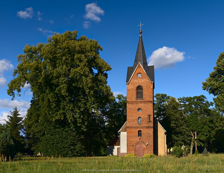 Kościół w Kęszycy (172.98828125 kB)